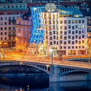 Dancing House - Tancici Dum 4*, Prag Çek Cumhuriyeti